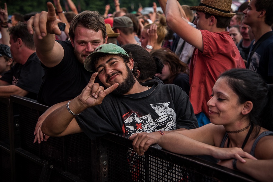 V Holýšově odstartoval ďábelský mejdan. Festival Pekelný ostrov vítá Rybičky 48 nebo Chinaski