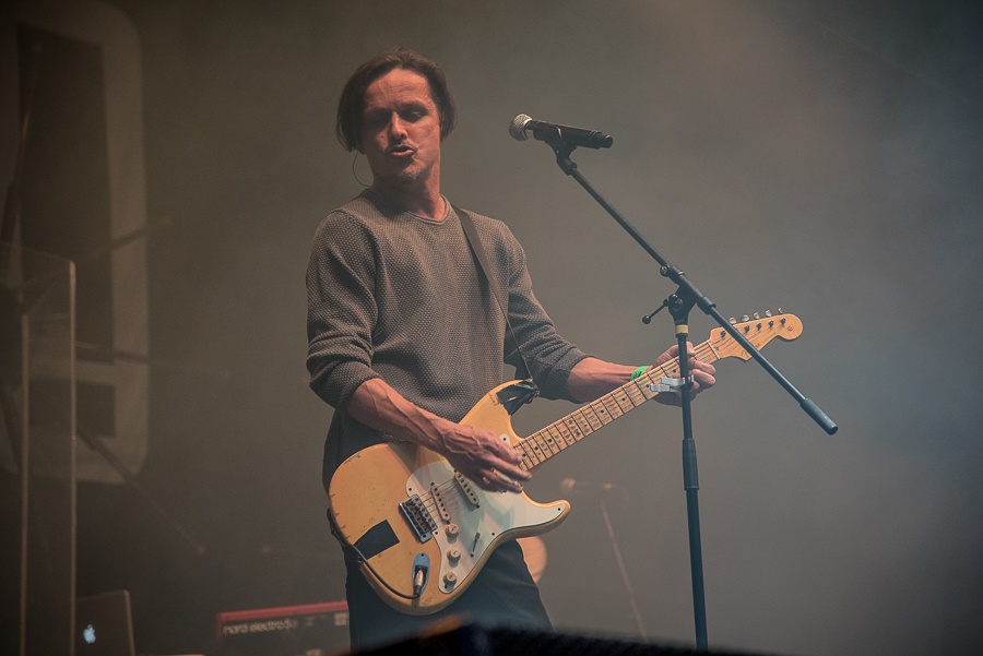 V Holýšově odstartoval ďábelský mejdan. Festival Pekelný ostrov vítá Rybičky 48 nebo Chinaski