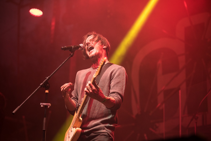 V Holýšově odstartoval ďábelský mejdan. Festival Pekelný ostrov vítá Rybičky 48 nebo Chinaski