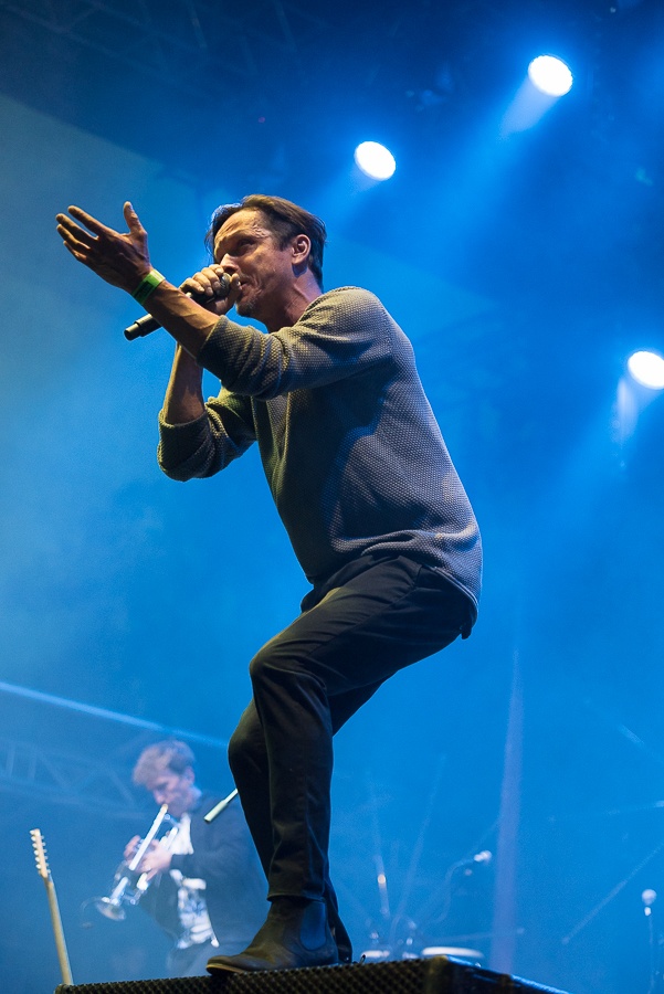 V Holýšově odstartoval ďábelský mejdan. Festival Pekelný ostrov vítá Rybičky 48 nebo Chinaski