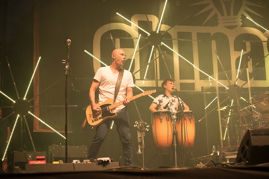 V Holýšově odstartoval ďábelský mejdan. Festival Pekelný ostrov vítá Rybičky 48 nebo Chinaski