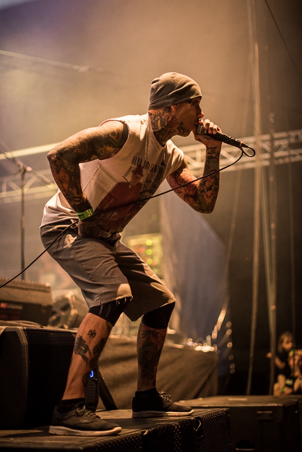 V Holýšově odstartoval ďábelský mejdan. Festival Pekelný ostrov vítá Rybičky 48 nebo Chinaski