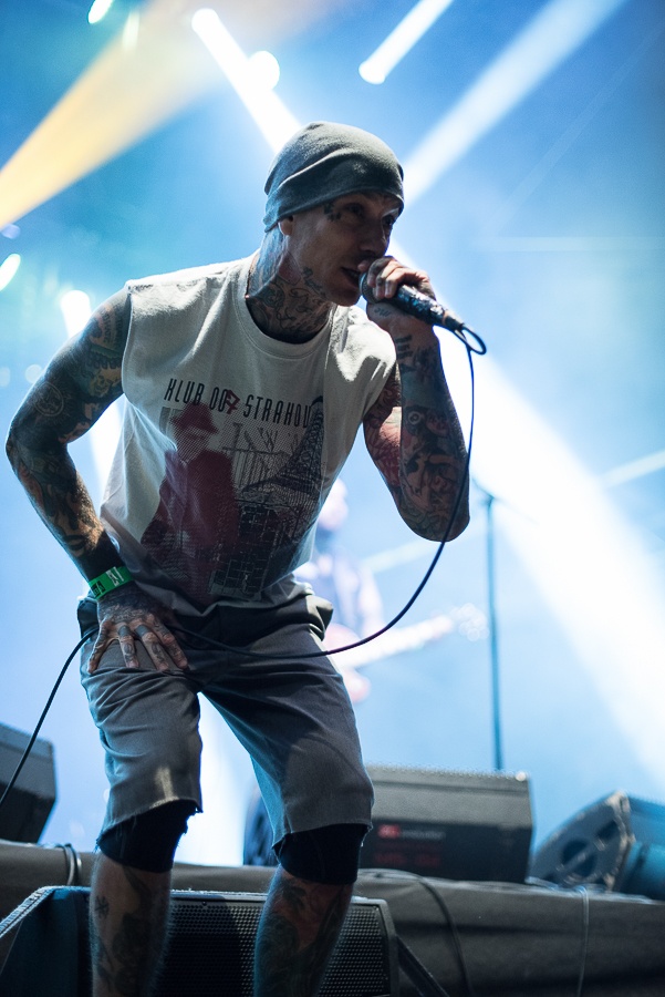 V Holýšově odstartoval ďábelský mejdan. Festival Pekelný ostrov vítá Rybičky 48 nebo Chinaski