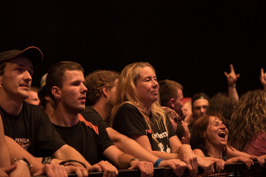 V Holýšově odstartoval ďábelský mejdan. Festival Pekelný ostrov vítá Rybičky 48 nebo Chinaski