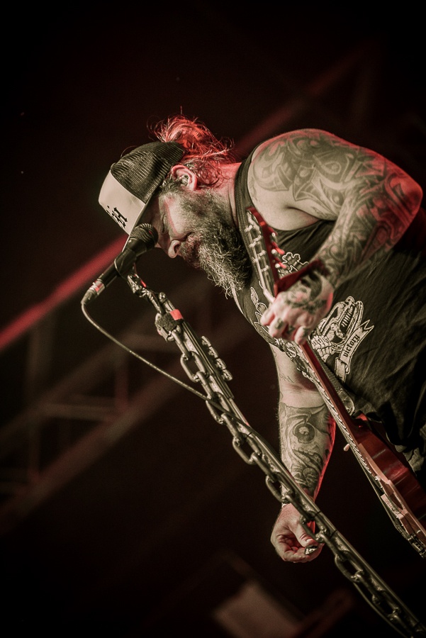 V Holýšově odstartoval ďábelský mejdan. Festival Pekelný ostrov vítá Rybičky 48 nebo Chinaski