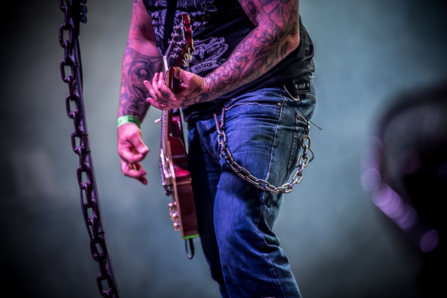 V Holýšově odstartoval ďábelský mejdan. Festival Pekelný ostrov vítá Rybičky 48 nebo Chinaski