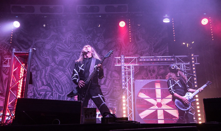 V Holýšově odstartoval ďábelský mejdan. Festival Pekelný ostrov vítá Rybičky 48 nebo Chinaski