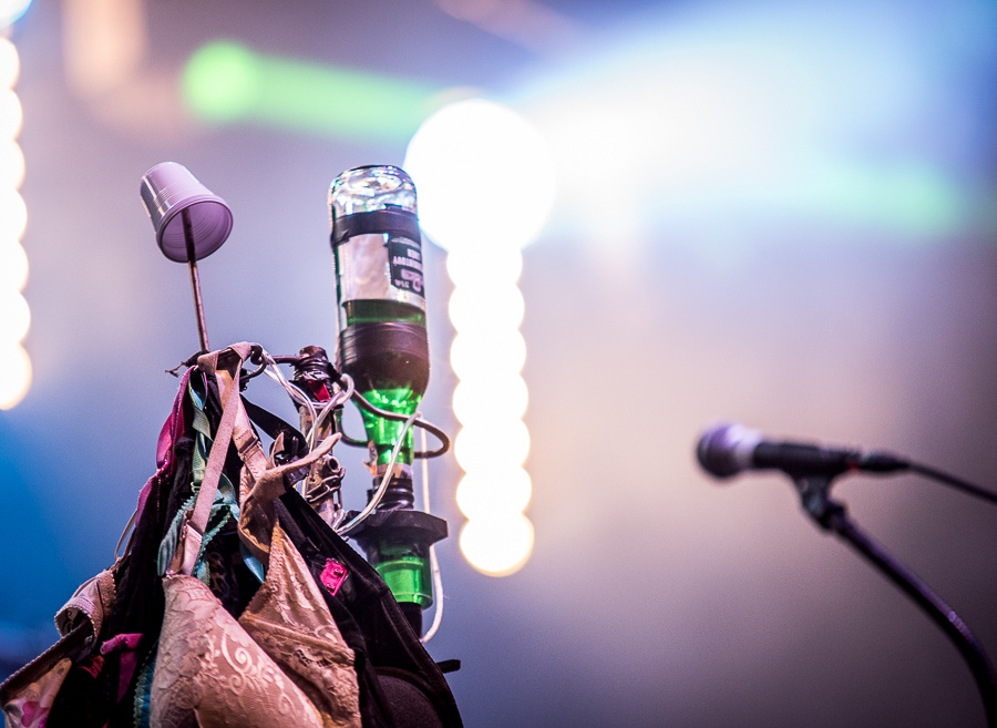 V Holýšově odstartoval ďábelský mejdan. Festival Pekelný ostrov vítá Rybičky 48 nebo Chinaski