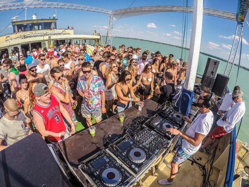Balaton Sound: Desátý ročník oslavili Macklemore, Martin Garrix, Armin van Buuren i Chris Brown