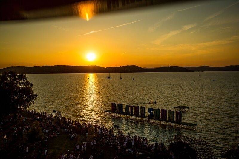 Balaton Sound: Desátý ročník oslavili Macklemore, Martin Garrix, Armin van Buuren i Chris Brown