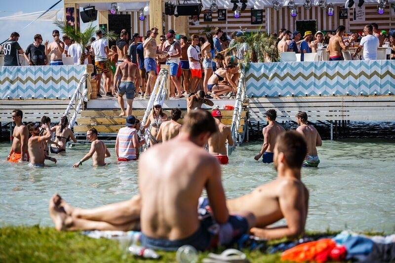 Balaton Sound: Desátý ročník oslavili Macklemore, Martin Garrix, Armin van Buuren i Chris Brown