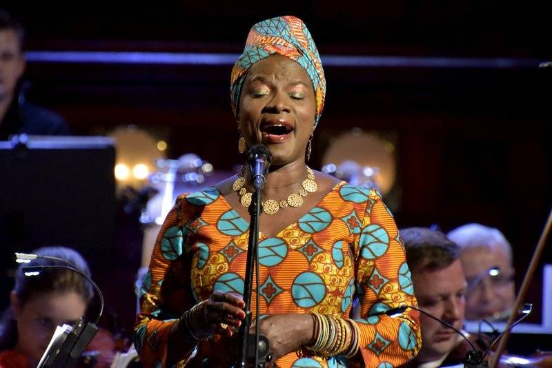 Prague Proms okouzlil další nezapomenutelný hlas: Angélique Kidjo