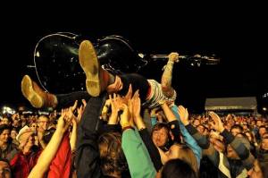 Festival Colours Of Ostrava začal s Tame Impala, Nothing But Thieves nebo Medial Banana