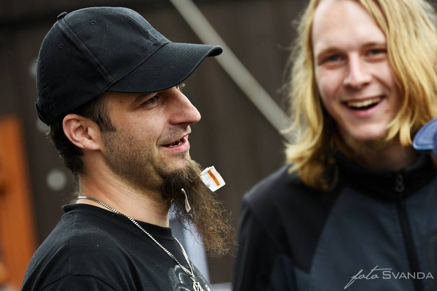 Masters Of Rock odstartovali Apocalyptica, Testament, Škwor a déšť