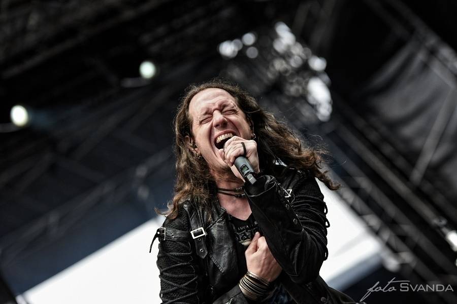 Masters Of Rock odstartovali Apocalyptica, Testament, Škwor a déšť