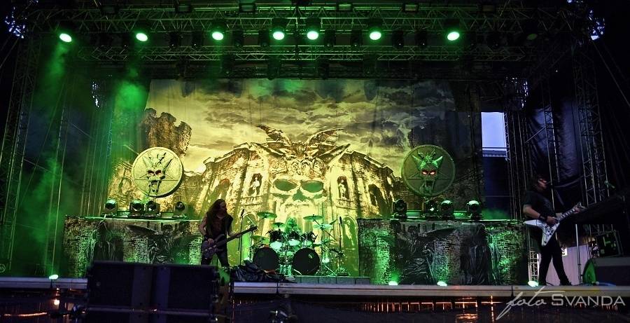 Masters Of Rock odstartovali Apocalyptica, Testament, Škwor a déšť