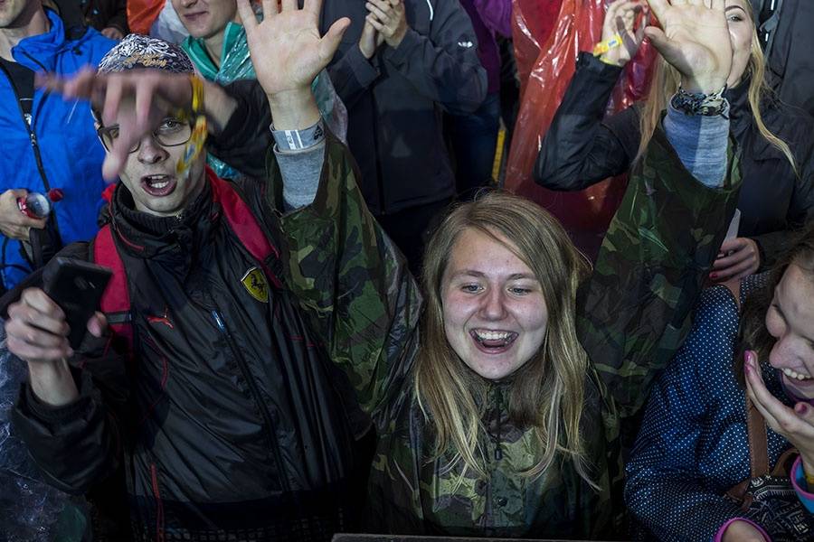 Colours Of Ostrava, den první: Déšť zábavu nepokazil, hráli Tame Impala i M83