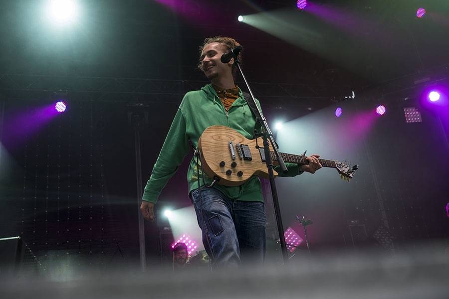 Colours Of Ostrava, den první: Déšť zábavu nepokazil, hráli Tame Impala i M83