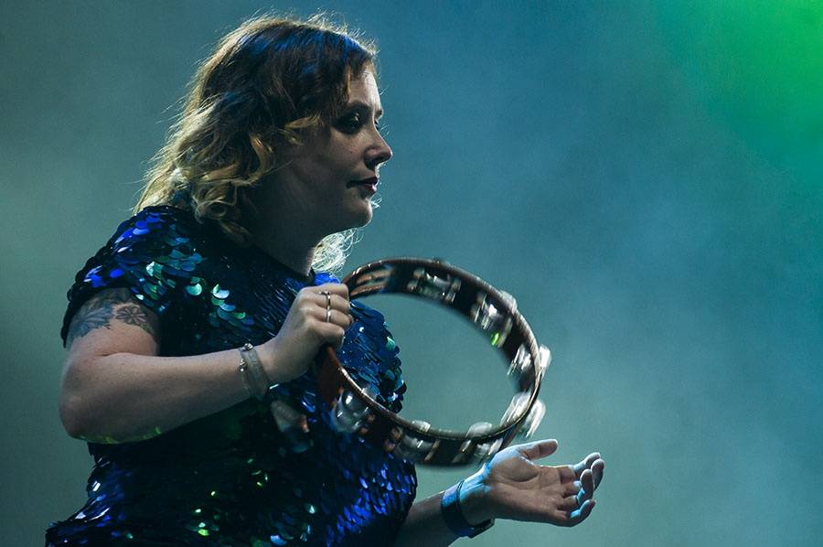 Colours Of Ostrava, den první: Déšť zábavu nepokazil, hráli Tame Impala i M83