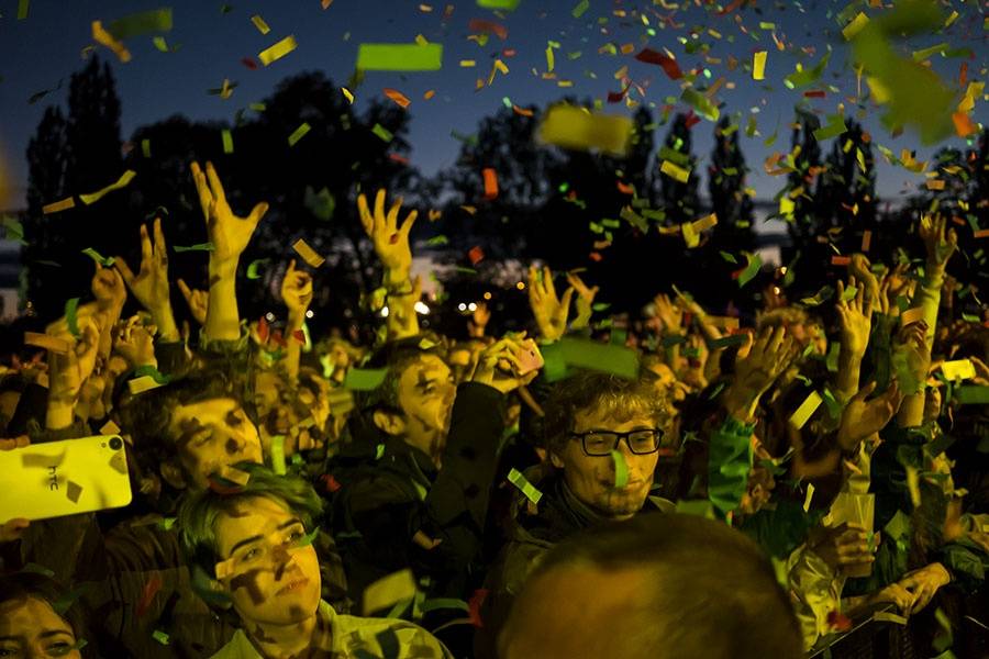 Colours Of Ostrava, den první: Déšť zábavu nepokazil, hráli Tame Impala i M83