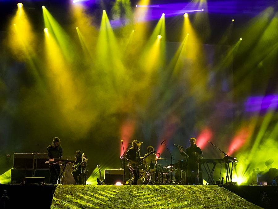 Colours Of Ostrava, den první: Déšť zábavu nepokazil, hráli Tame Impala i M83