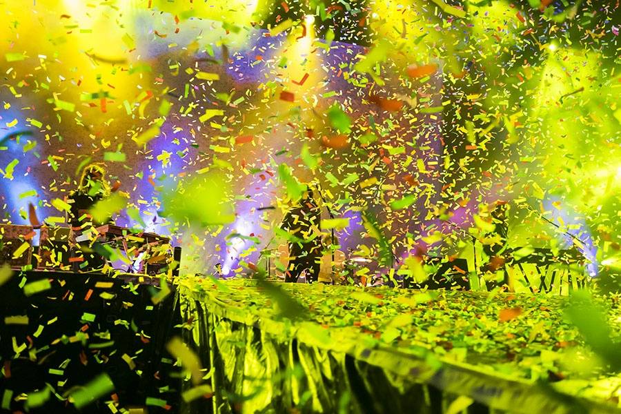 Colours Of Ostrava, den první: Déšť zábavu nepokazil, hráli Tame Impala i M83