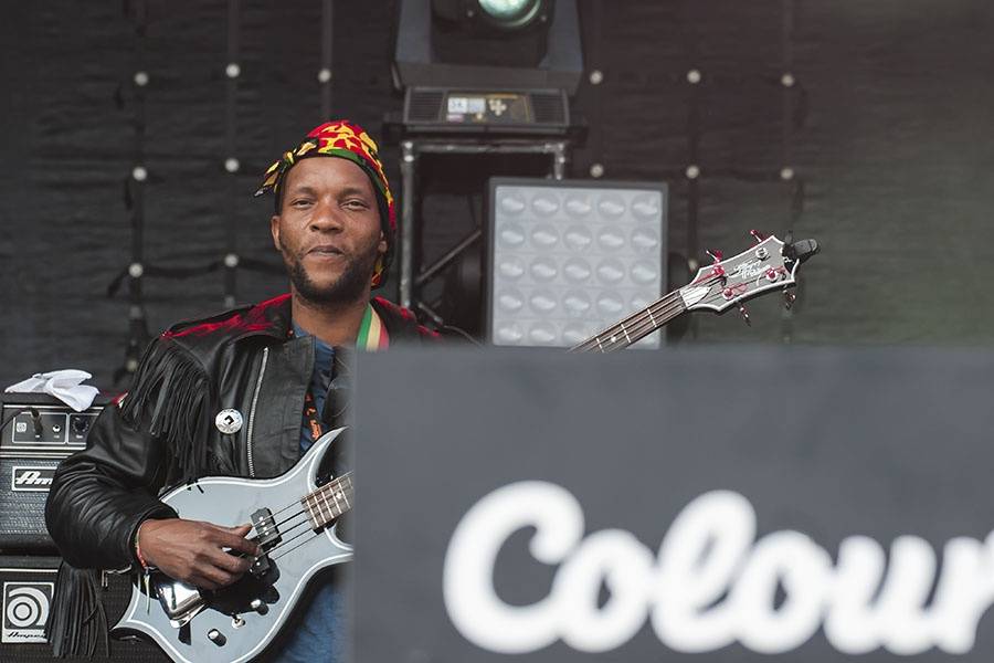 Druhý den Colours ovládli Of Monsters And Men a Aurora