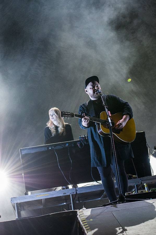 Druhý den Colours ovládli Of Monsters And Men a Aurora