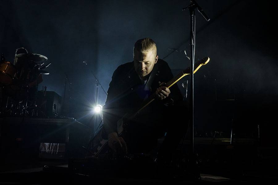 Druhý den Colours ovládli Of Monsters And Men a Aurora