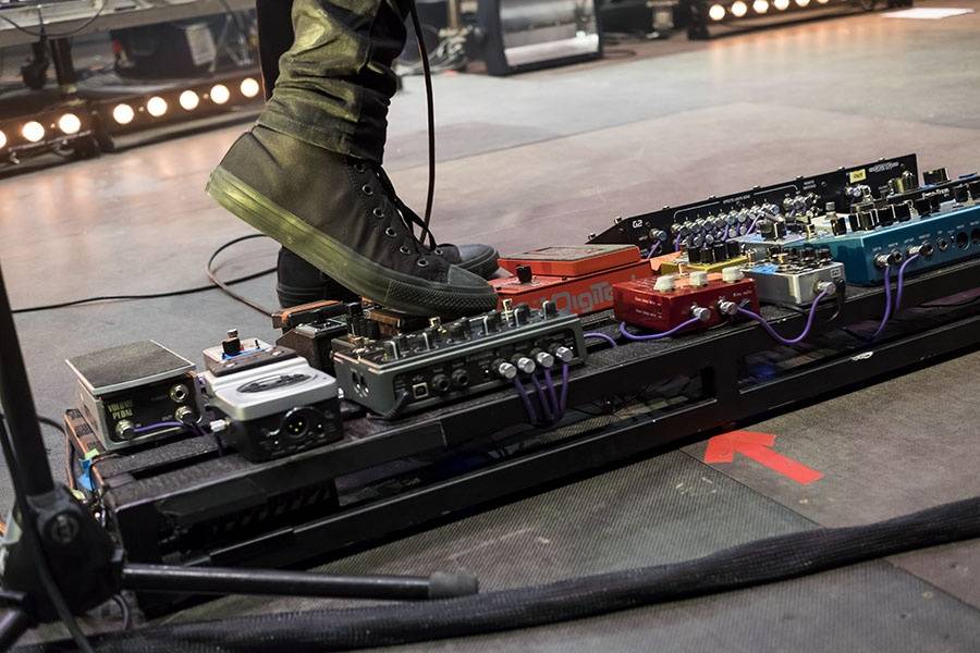 Druhý den Colours ovládli Of Monsters And Men a Aurora