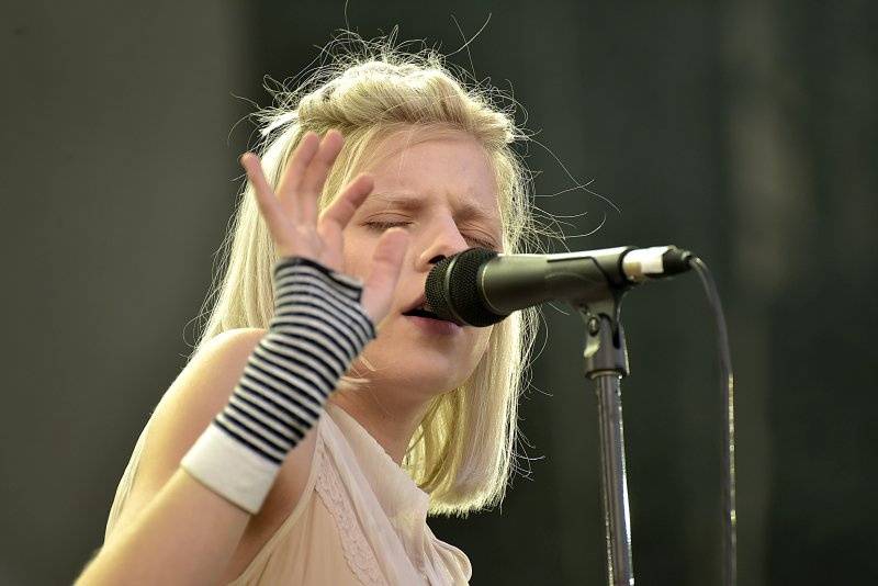 Na Colours Of Ostrava se diváci bavili i druhý den. Hráli Of Monsters And Men, Aurora i Anohni