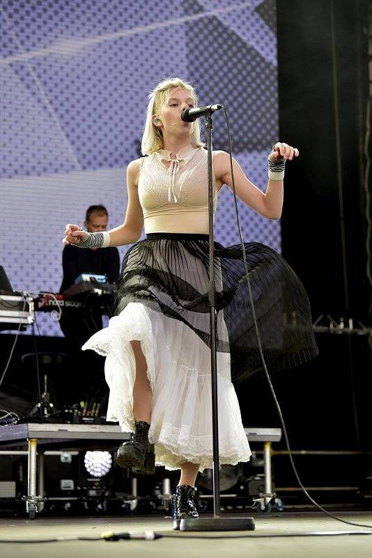 Na Colours Of Ostrava se diváci bavili i druhý den. Hráli Of Monsters And Men, Aurora i Anohni