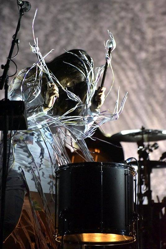 Na Colours Of Ostrava se diváci bavili i druhý den. Hráli Of Monsters And Men, Aurora i Anohni