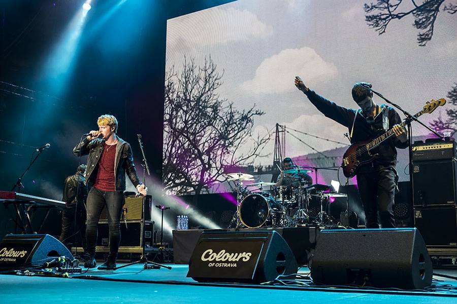 Colours Of Ostrava: Sobota opět ve znamení deště, ale i výjimečné Caro Emerald, Kodaline a Dj Boys Noize