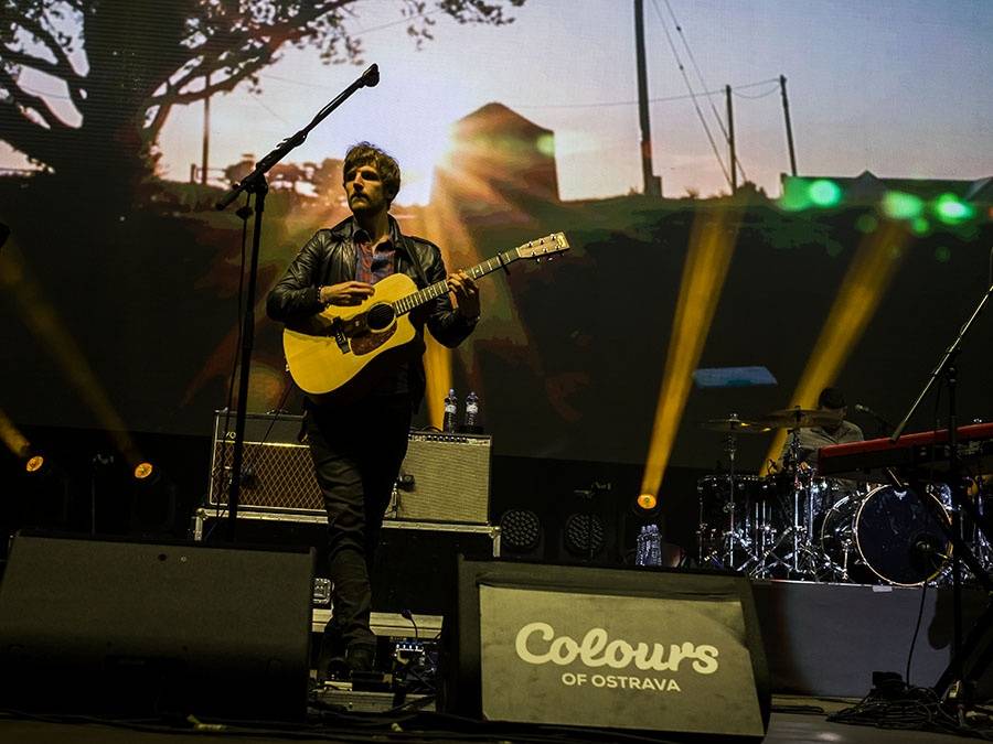 Colours Of Ostrava: Sobota opět ve znamení deště, ale i výjimečné Caro Emerald, Kodaline a Dj Boys Noize