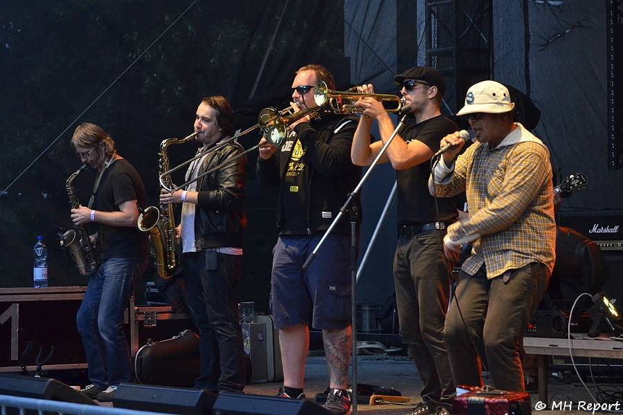 Na Stodské pouti řádili Pipes and Pints jako černá ruka