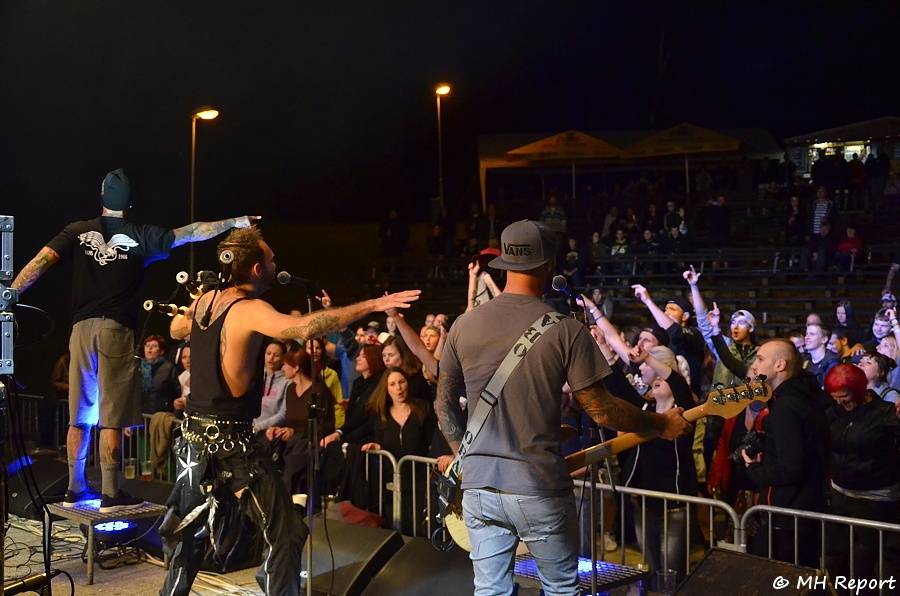 Na Stodské pouti řádili Pipes and Pints jako černá ruka