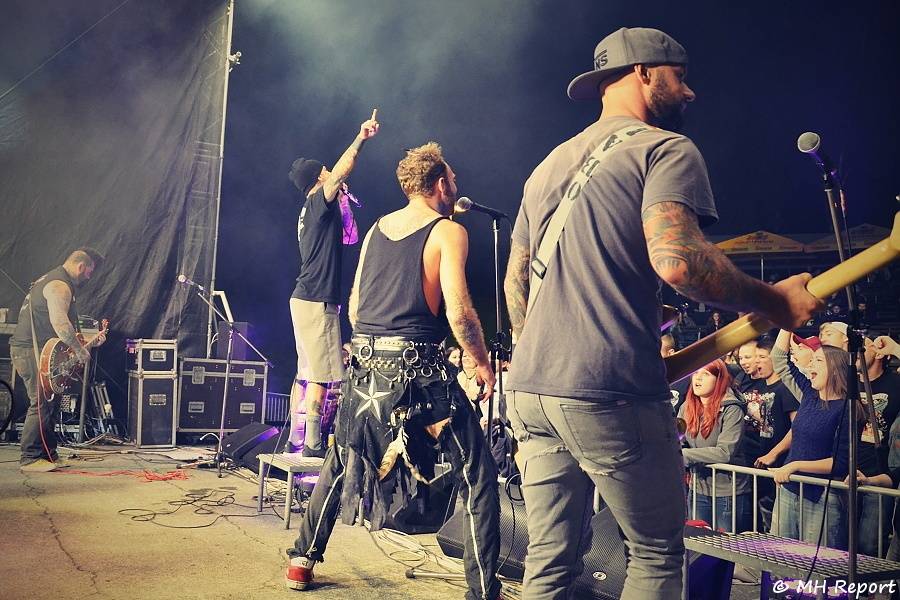 Na Stodské pouti řádili Pipes and Pints jako černá ruka