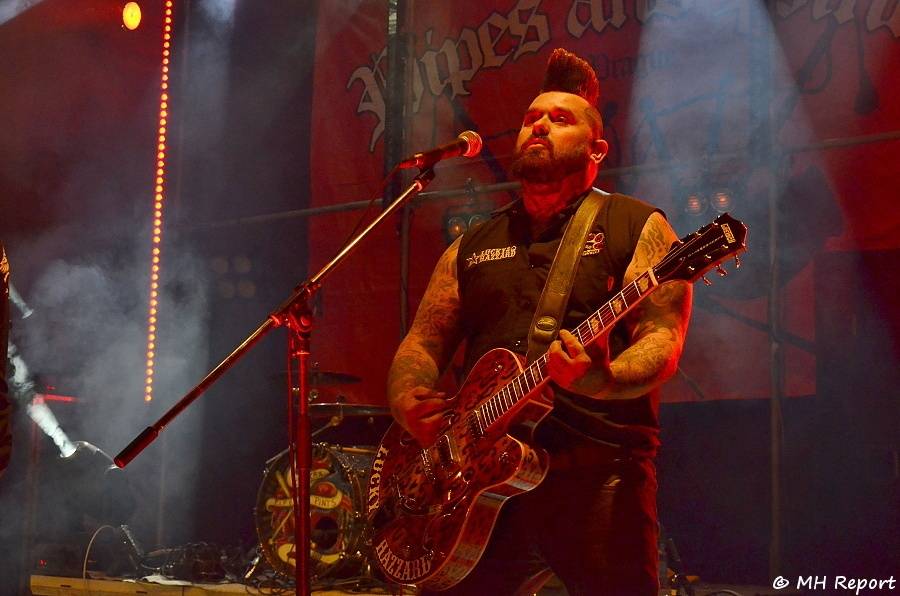 Na Stodské pouti řádili Pipes and Pints jako černá ruka