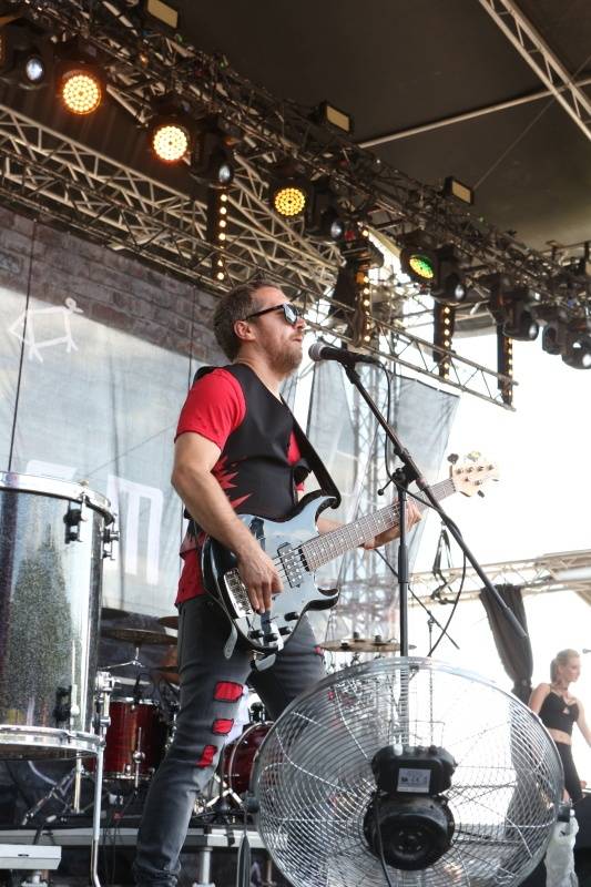 Hrady.cz začaly na Točníku: Velkolepou show obstaral Kabát, hráli i Rybičky 48 nebo Skyline