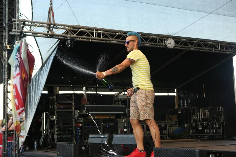 Hrady.cz začaly na Točníku: Velkolepou show obstaral Kabát, hráli i Rybičky 48 nebo Skyline