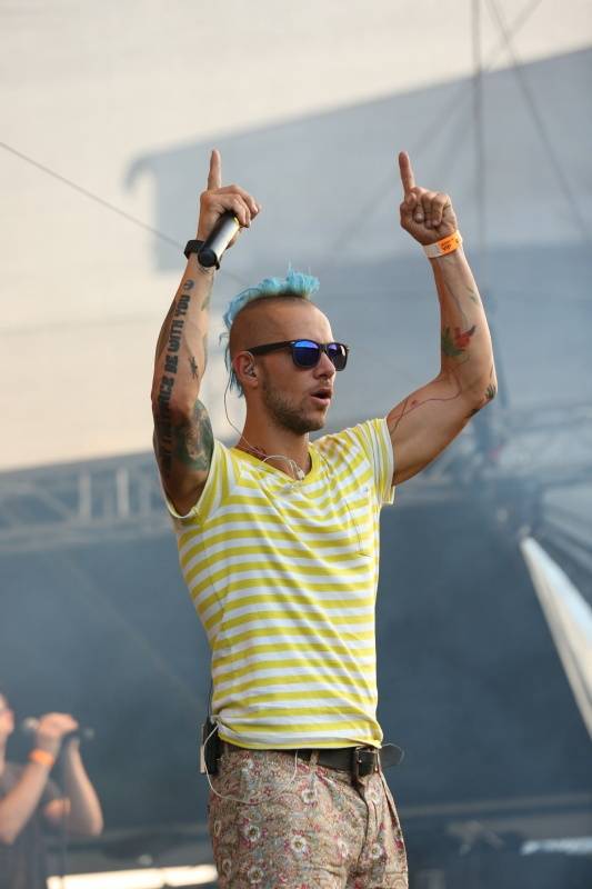 Hrady.cz začaly na Točníku: Velkolepou show obstaral Kabát, hráli i Rybičky 48 nebo Skyline