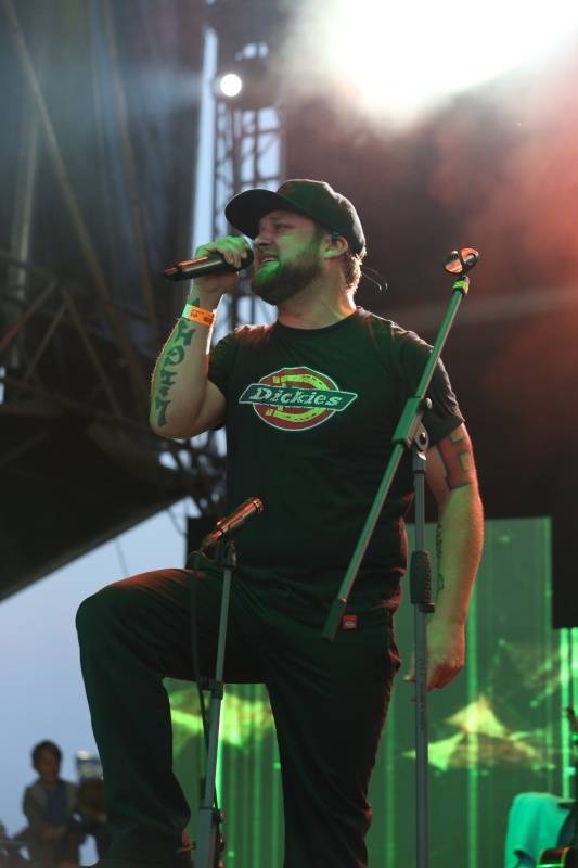 Hrady.cz začaly na Točníku: Velkolepou show obstaral Kabát, hráli i Rybičky 48 nebo Skyline