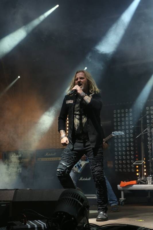 Hrady.cz začaly na Točníku: Velkolepou show obstaral Kabát, hráli i Rybičky 48 nebo Skyline