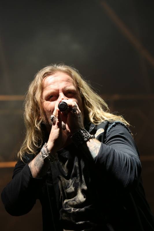 Hrady.cz začaly na Točníku: Velkolepou show obstaral Kabát, hráli i Rybičky 48 nebo Skyline