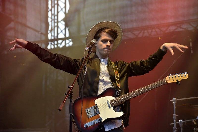 Třetí den Colours: Výtečná Caro Emerald, nudní Kodaline a vytrvalý déšť