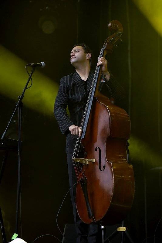 Třetí den Colours: Výtečná Caro Emerald, nudní Kodaline a vytrvalý déšť