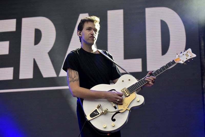 Třetí den Colours: Výtečná Caro Emerald, nudní Kodaline a vytrvalý déšť