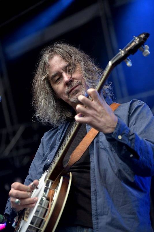 Třetí den Colours: Výtečná Caro Emerald, nudní Kodaline a vytrvalý déšť