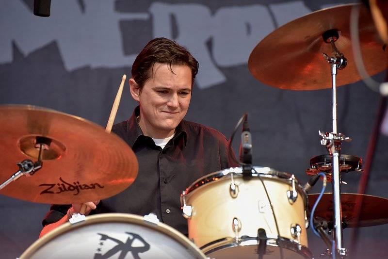 Třetí den Colours: Výtečná Caro Emerald, nudní Kodaline a vytrvalý déšť